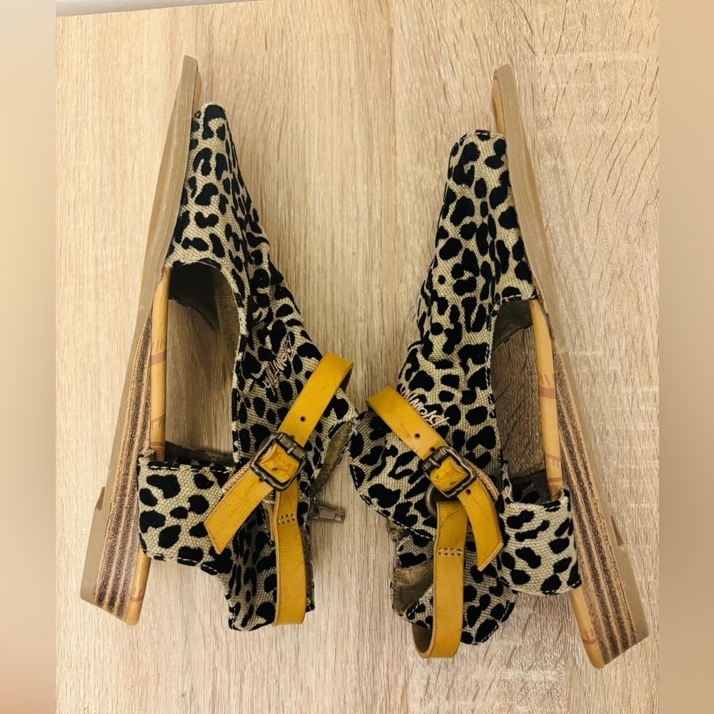 Blowfish Bluemoon animal print Shoe Sandals Size 8 - Picture 4 of 11